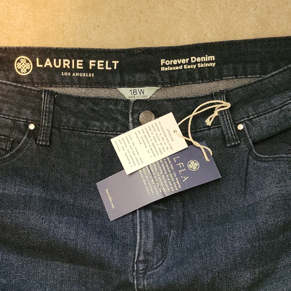 Laurie Felt Women's Forever Denim Skinny Jeans - Dark Blue NWT